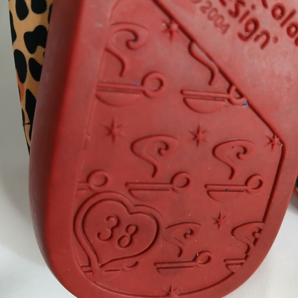 Chocolaticas Black and Tan Leopard Print Mary Jane Flats - Picture 4 of 6